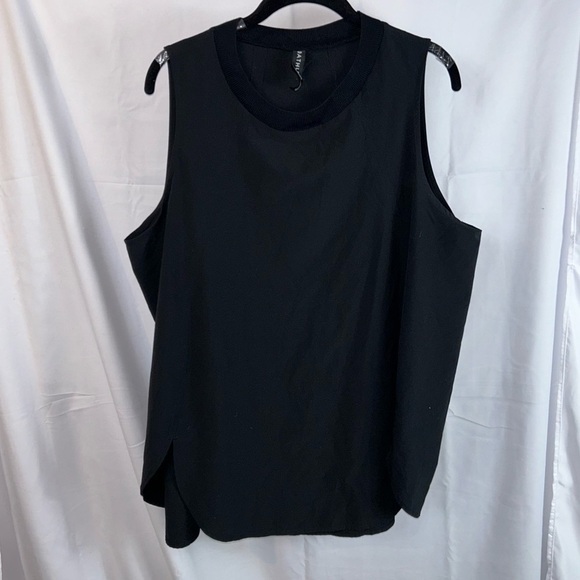 Athleta Top Sunlover SPF 50+ Pullover Tank Top Sleeveless Crewneck Scallop Back - Picture 4 of 10